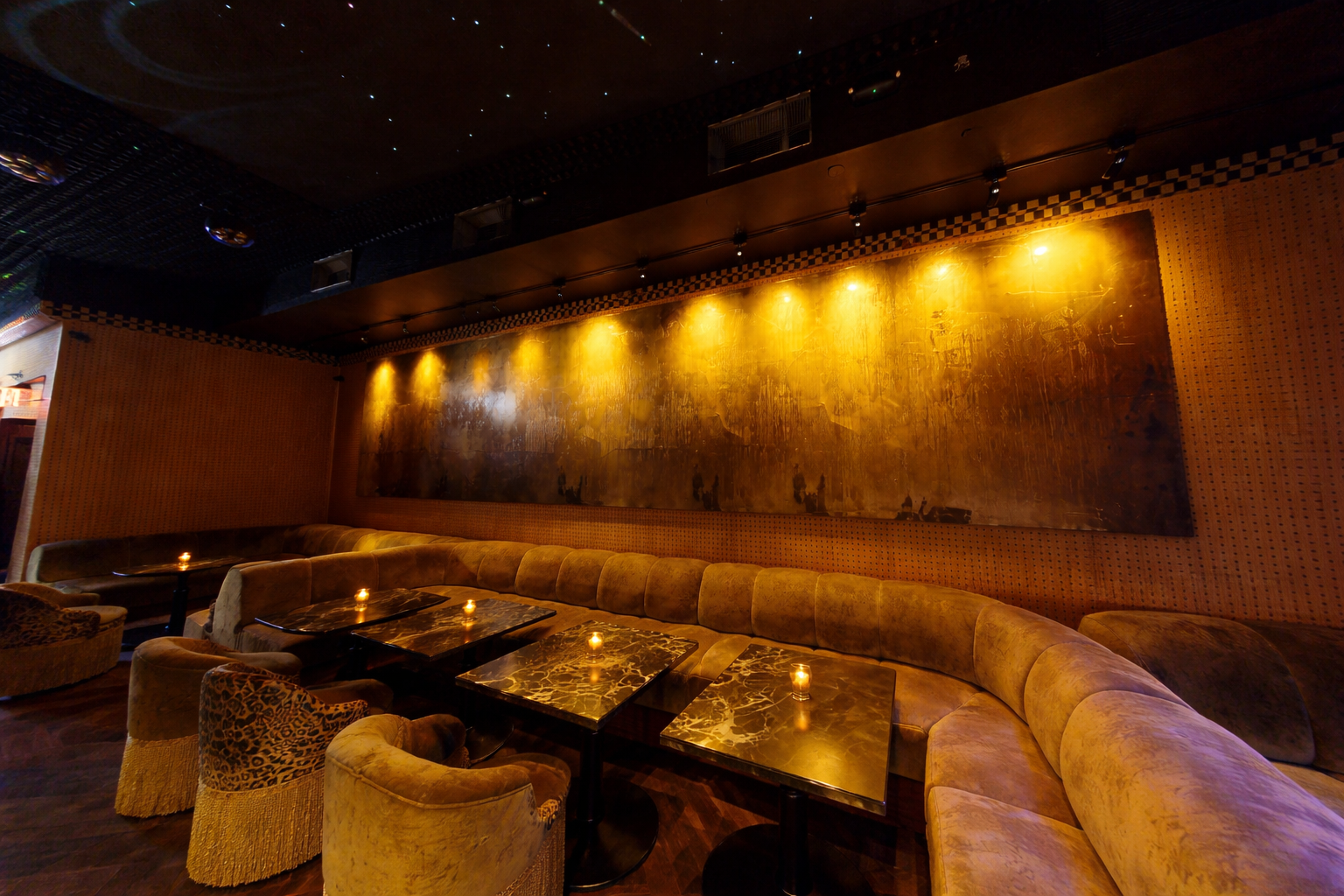 The Studio (Lower Level Lounge)